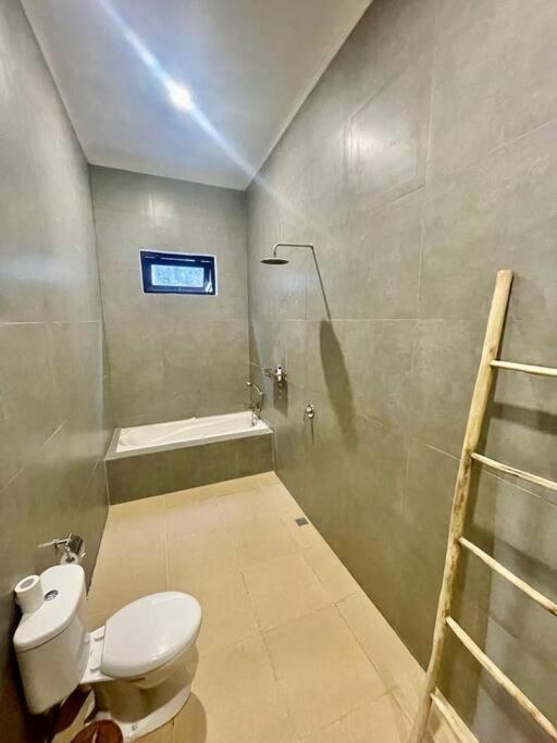 Villa Stylish & Quiet Recently Renovated 2br *