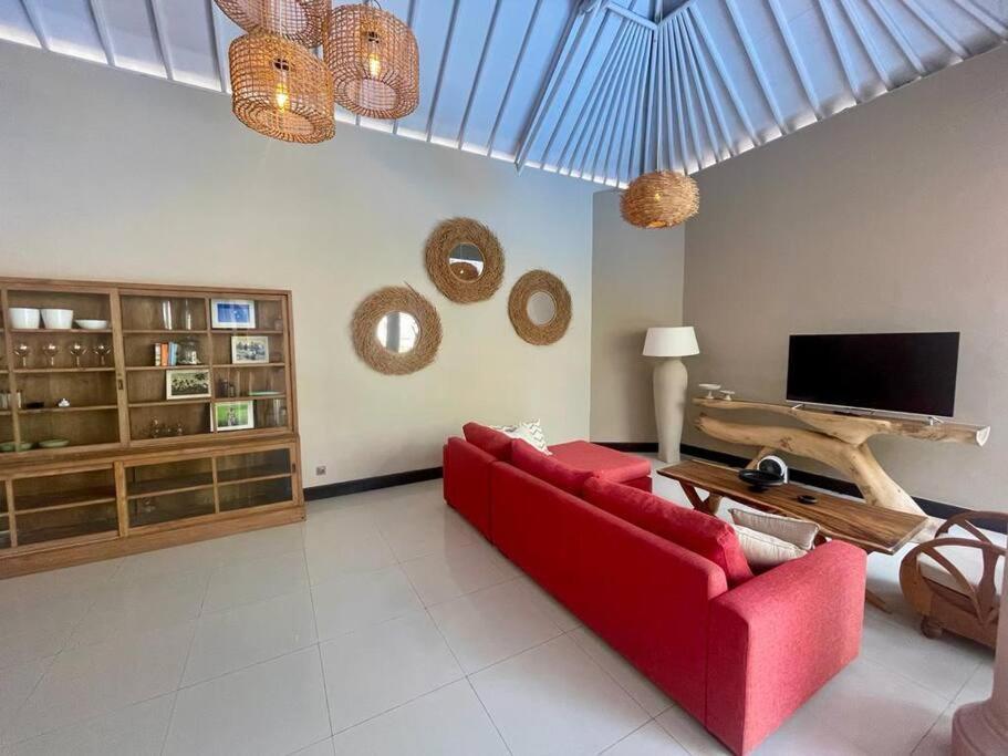 Stylish & Quiet Recently Renovated 2br