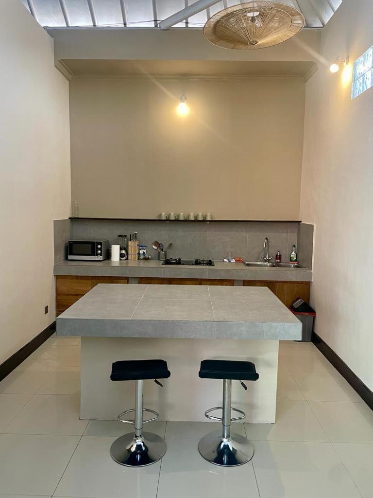 Villa Stylish & Quiet Recently Renovated 2br